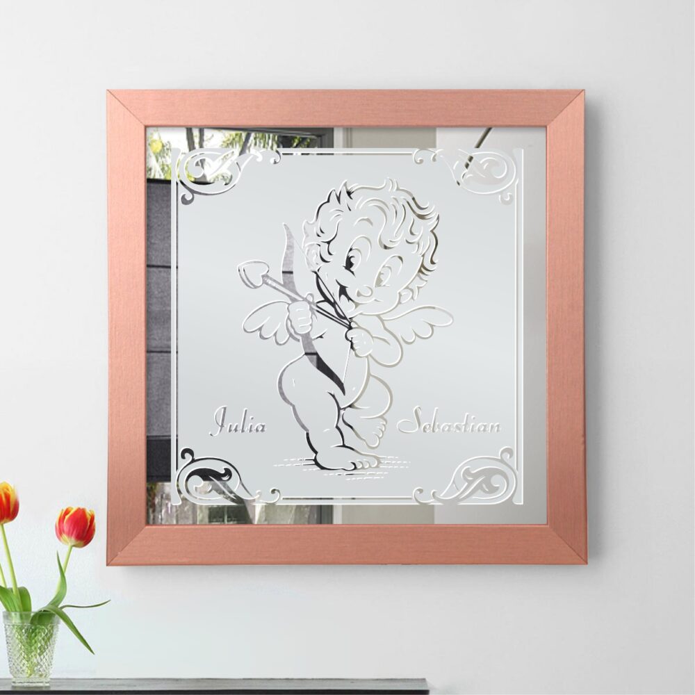 Amor Liebes Engel Motivspiegel Spiegel Motiv Hochzeitspaar Geschenk Unikat personalisiert Gravur Namen Holzrahmen rose