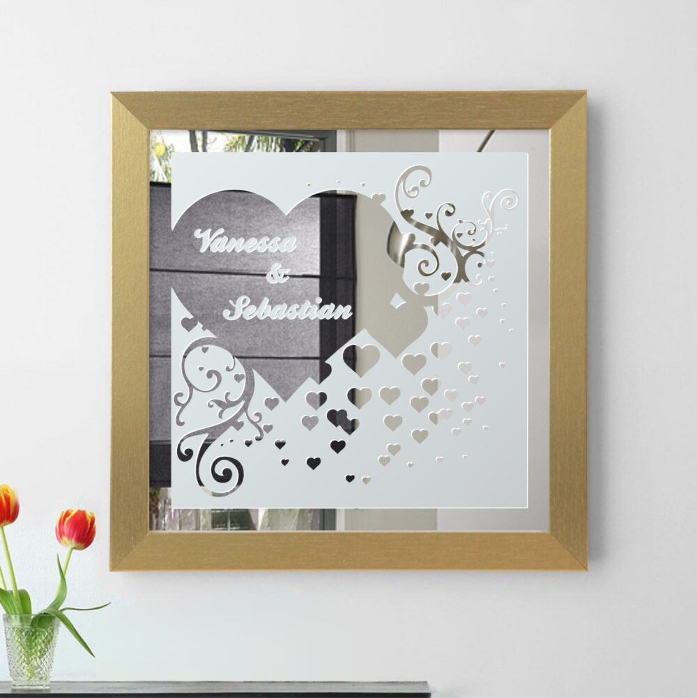 Herz Ranken Liebe Motivspiegel Spiegel Motiv Hochzeitspaar Geschenk Gravur Unikat personalisiert Rahmen Holz gold